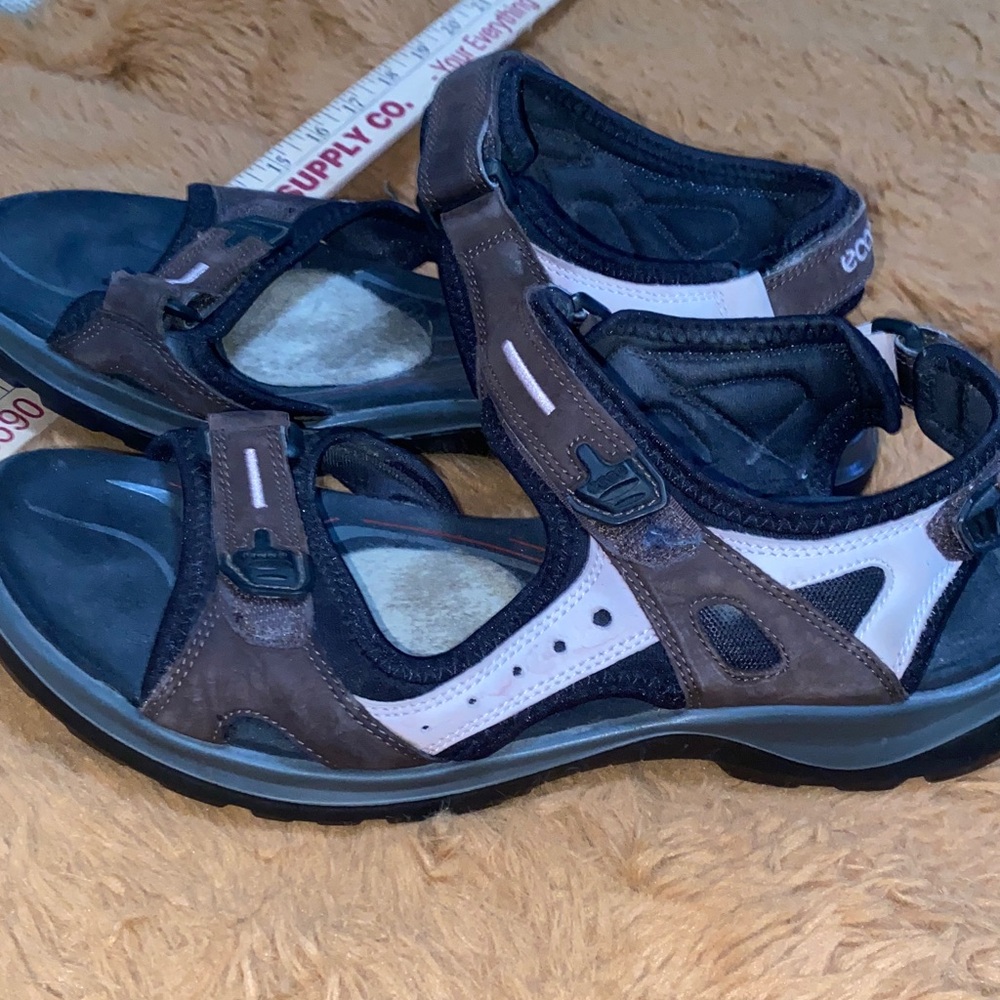 Ecco Black And Brown Sandals View 5